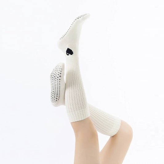 Retro heart pattern Yoga Pilates socks for women Non-slip floor sports Calf socks