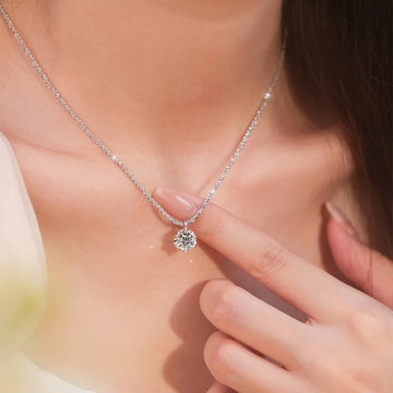 0.5-2CT Women's Necklace Super Sparkly D Color VVS1 Moissanite Pendant S925 sterling silver chain plated Jewelry