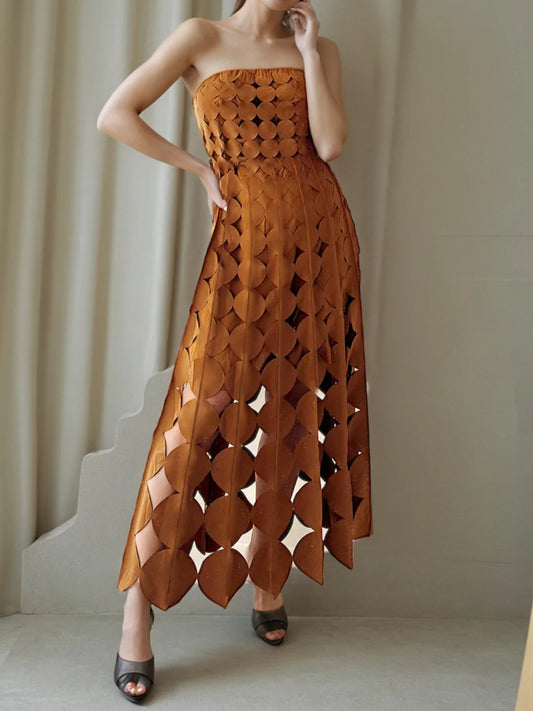 TWOTWINSTYLE Solid Slimming Hollow Out Fashion Dresses for Women Strapless Sleeveless Patchwork Wave Point Dress Female Clothing