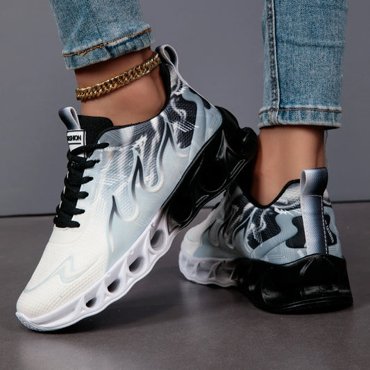 Unisex Sneakers Breathable Flame Printed Summer Casual Shoes Hot Sales Ultra Light Anti Slip Wear Resistant Men Women Run Shoes