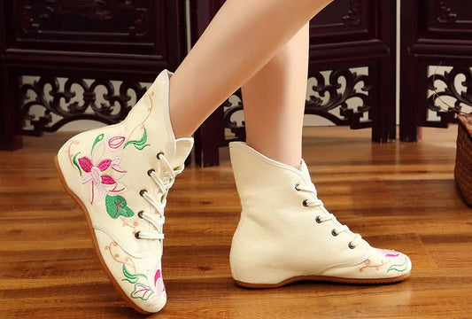 Fashion Ethnic Style Women Shoes Embroidery Hanfu Shoes for Woman Casual Streetwear Sneaker Winter Warm Vintage Ladies Shoes